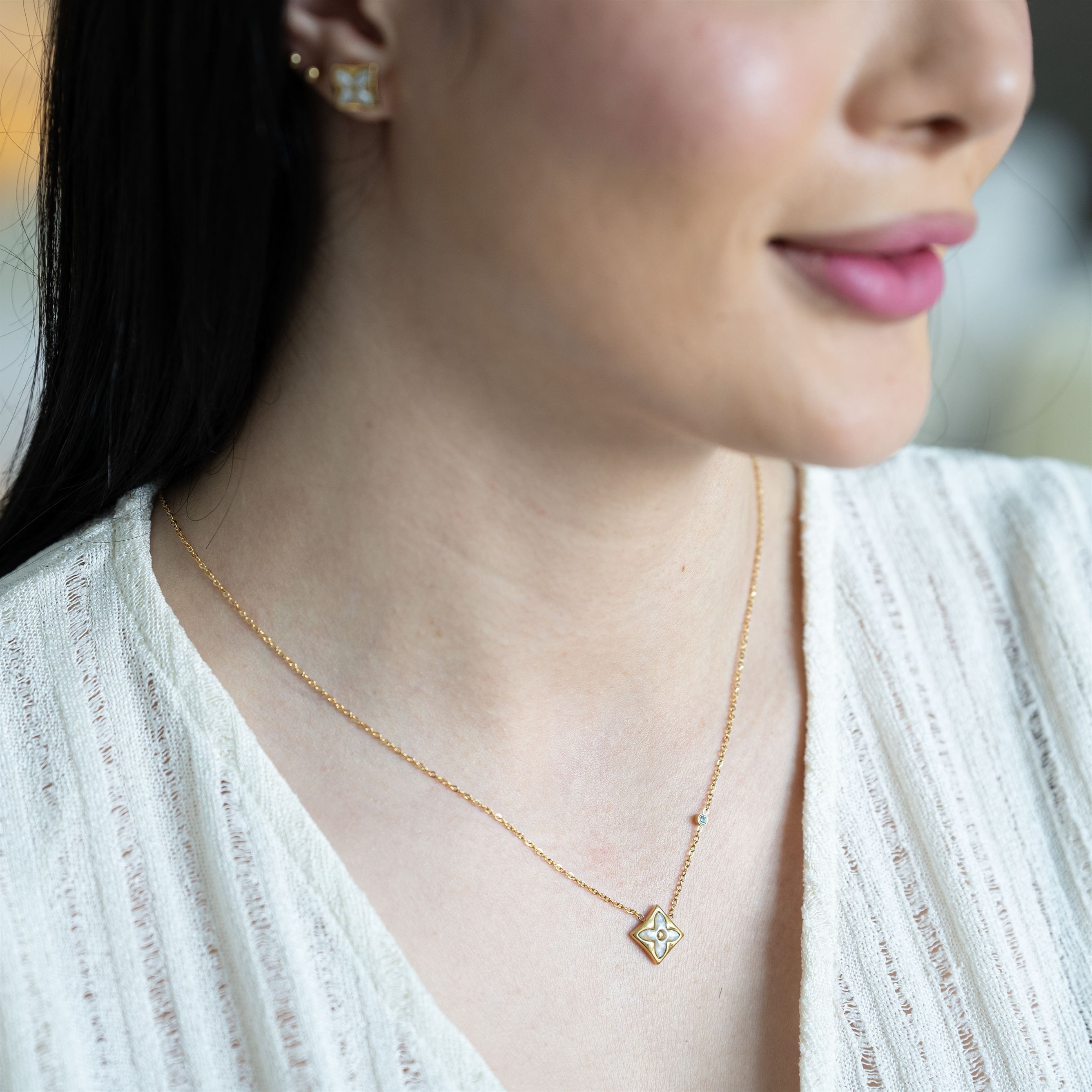 L&V - Color Blossom BB Star Pendant Set