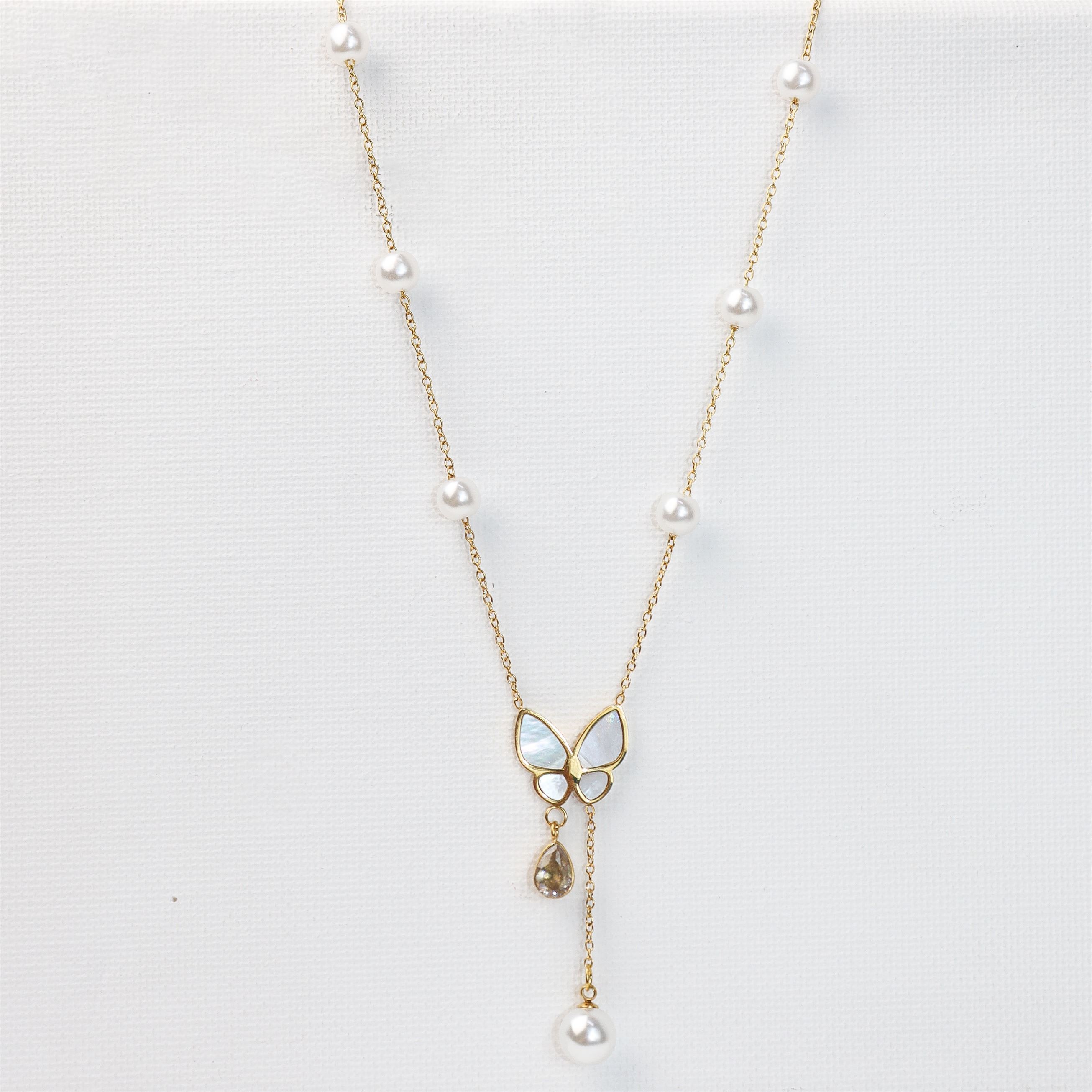 Butterfly & pearls w drops Necklace