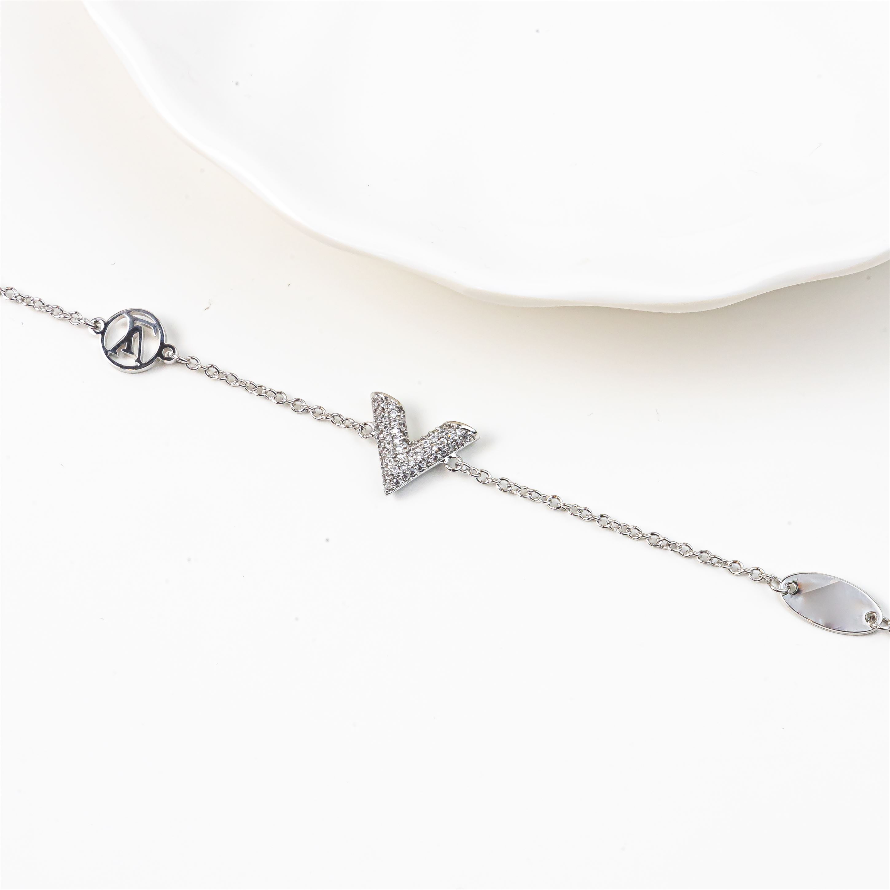 L&V - Block V Bracelet (FS)